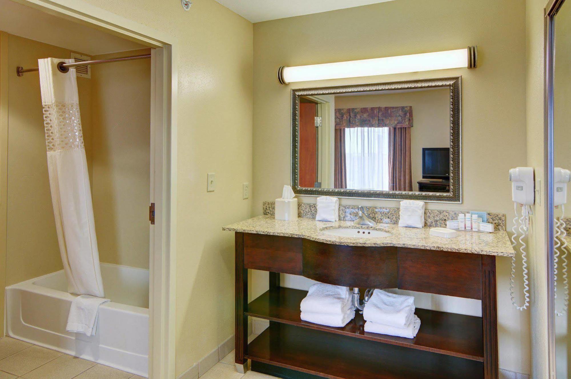 Hampton Inn & Suites Lawton Buitenkant foto
